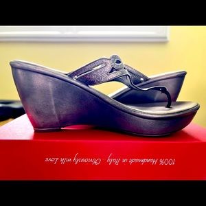 Mila Paoli Italian Wedge Sandal Silver Size 7-7.5 US Like New